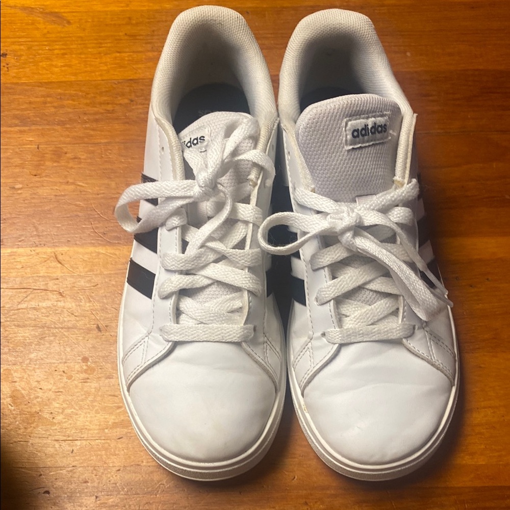 Adidas Unisex Classic Grand Court White and Black Sneakers model GW6511